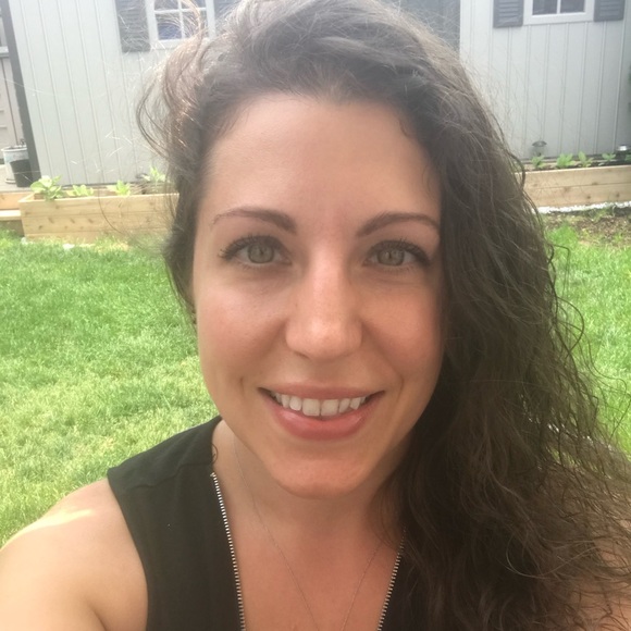 Meet your Posher, Sabrina - Picture 1 of 1